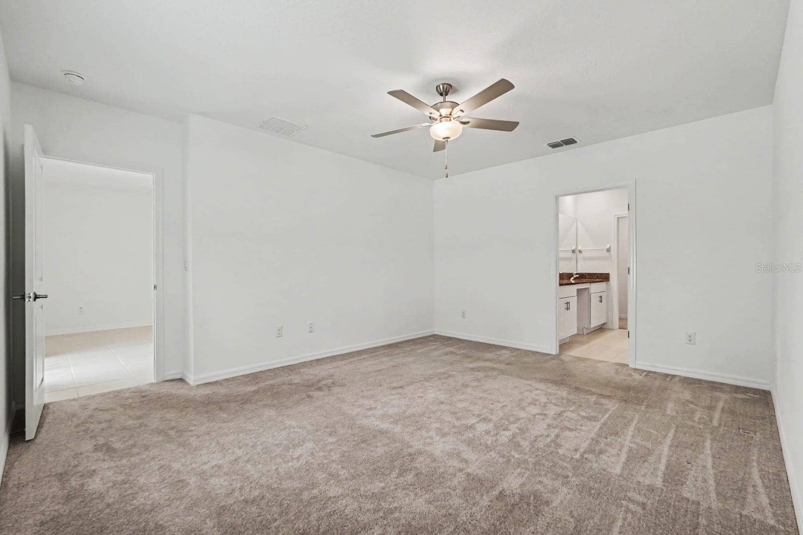 6259 BACK FORTY LOOP, Zephyrhills, FL 33541