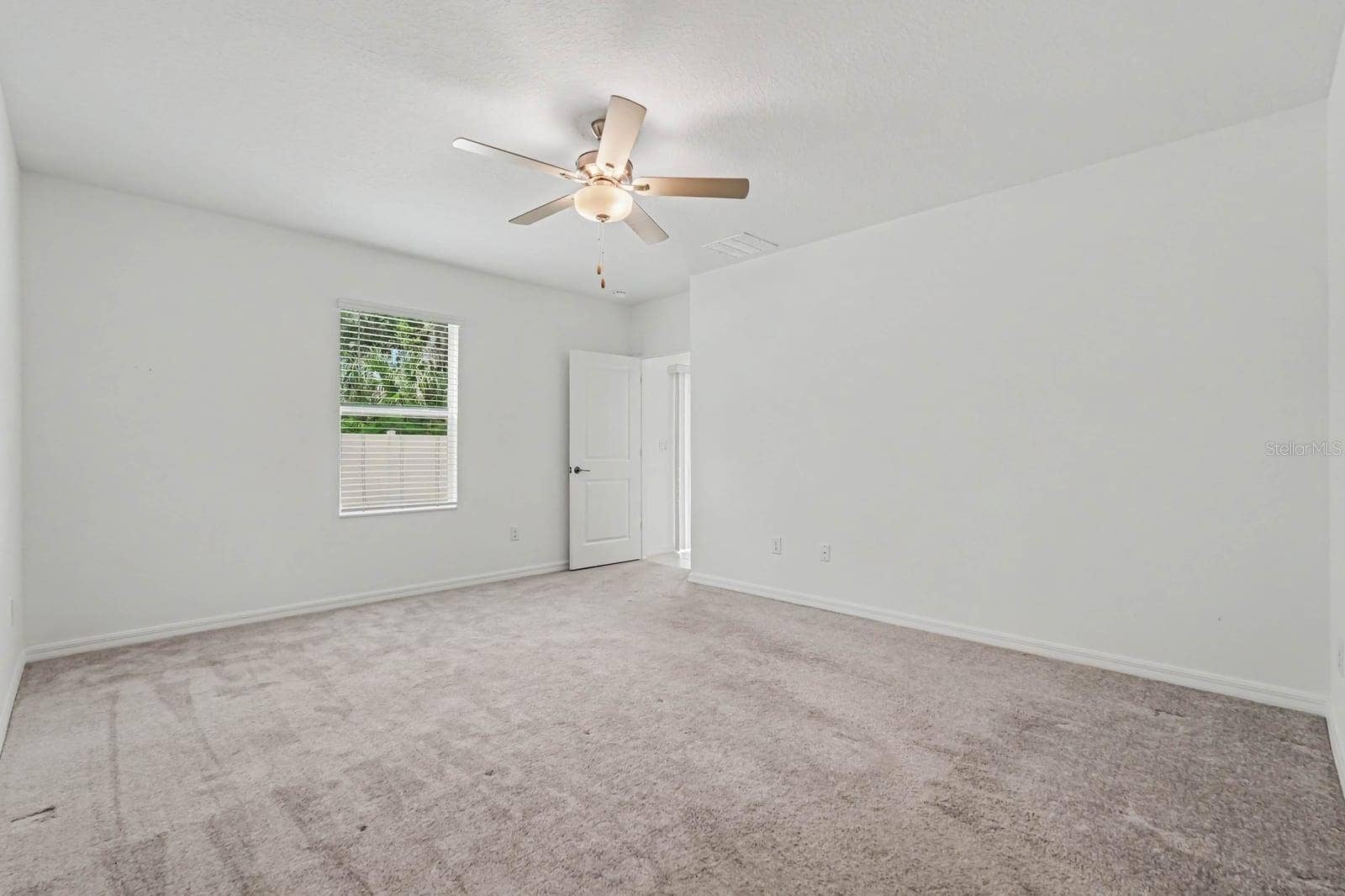6259 BACK FORTY LOOP, Zephyrhills, FL 33541