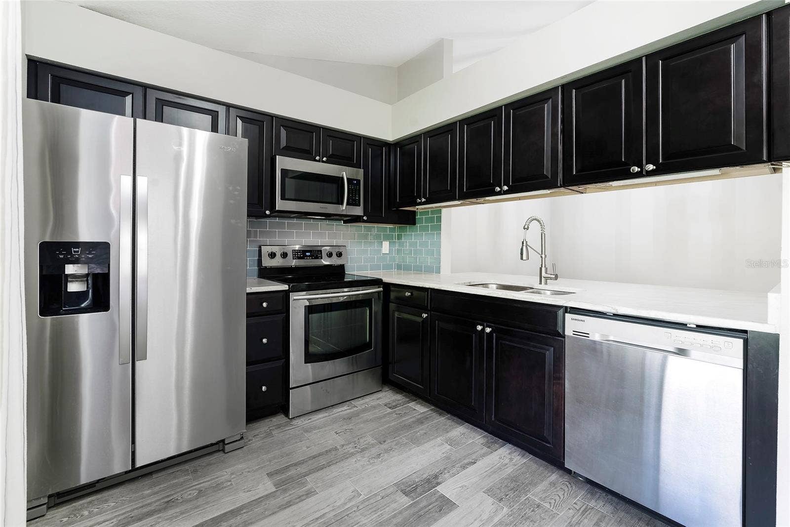 3430 HILLMOOR DRIVE, Palm Harbor, FL 34685 3430 HILLMOOR DRIVE, Palm Harbor, FL 34685