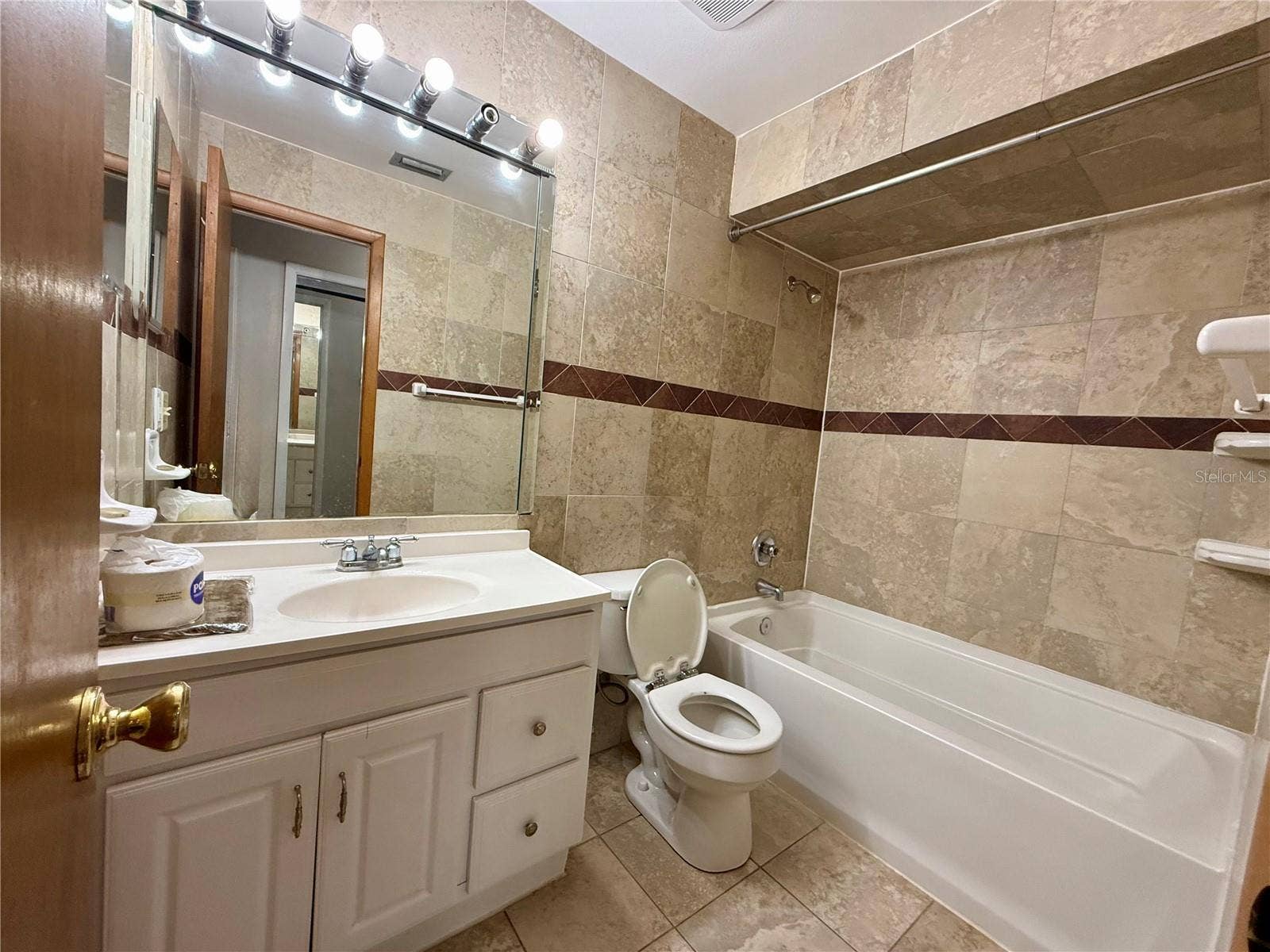 7523 BLOSSOM AVENUE, Tampa, FL 33614 7523 BLOSSOM AVENUE, Tampa, FL 33614