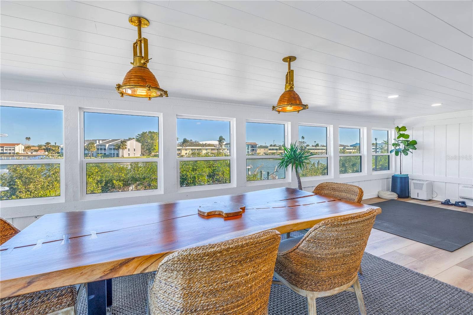 12016 LAGOON LN, Treasure Island, FL 33706