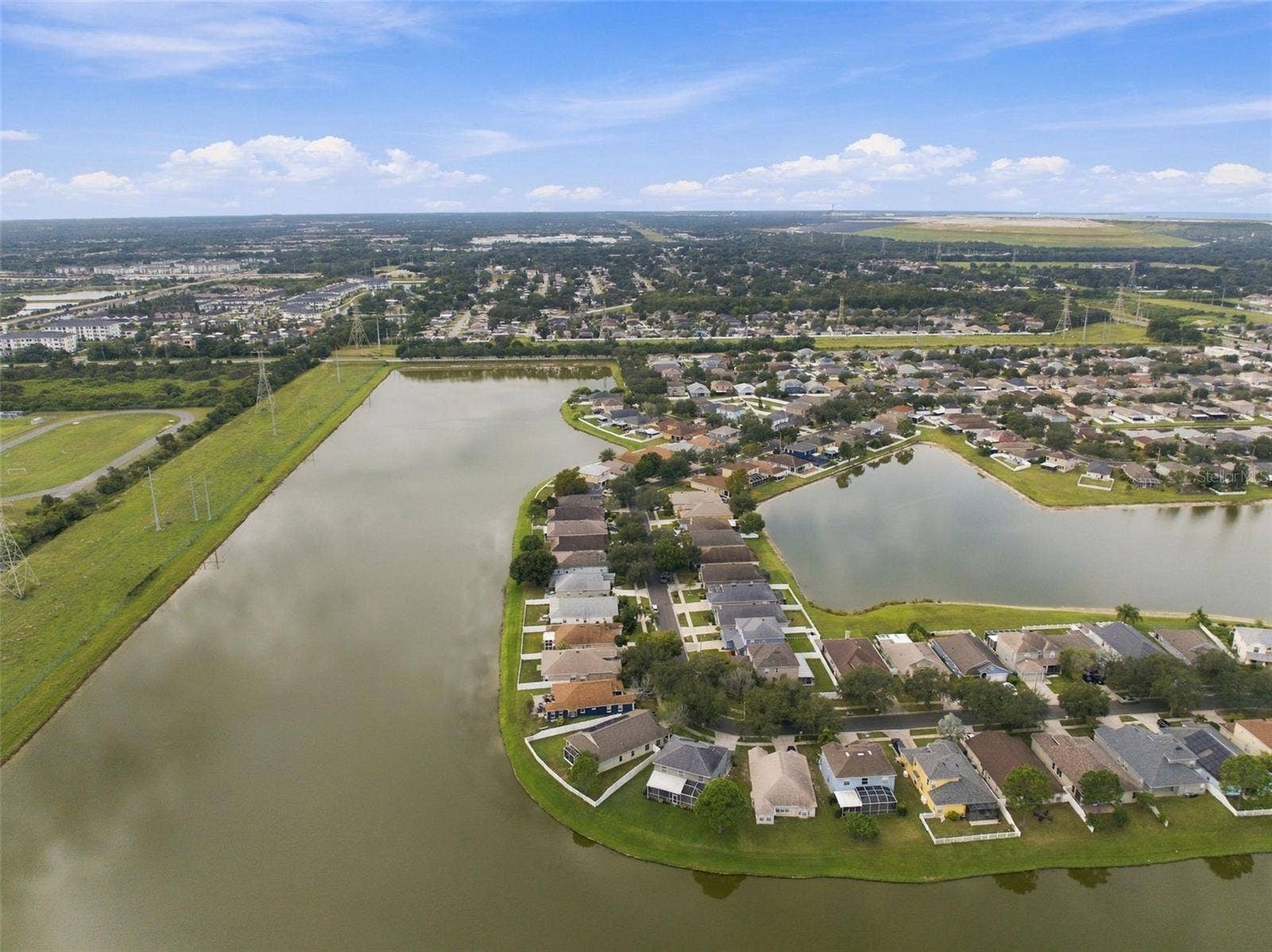 8335 CANTERBURY LAKE BOULEVARD, Tampa, FL 33619