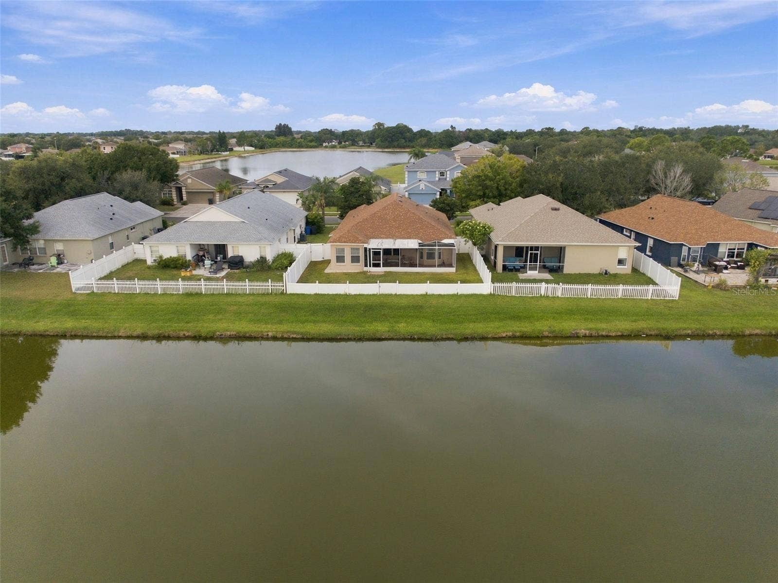 8335 CANTERBURY LAKE BOULEVARD, Tampa, FL 33619
