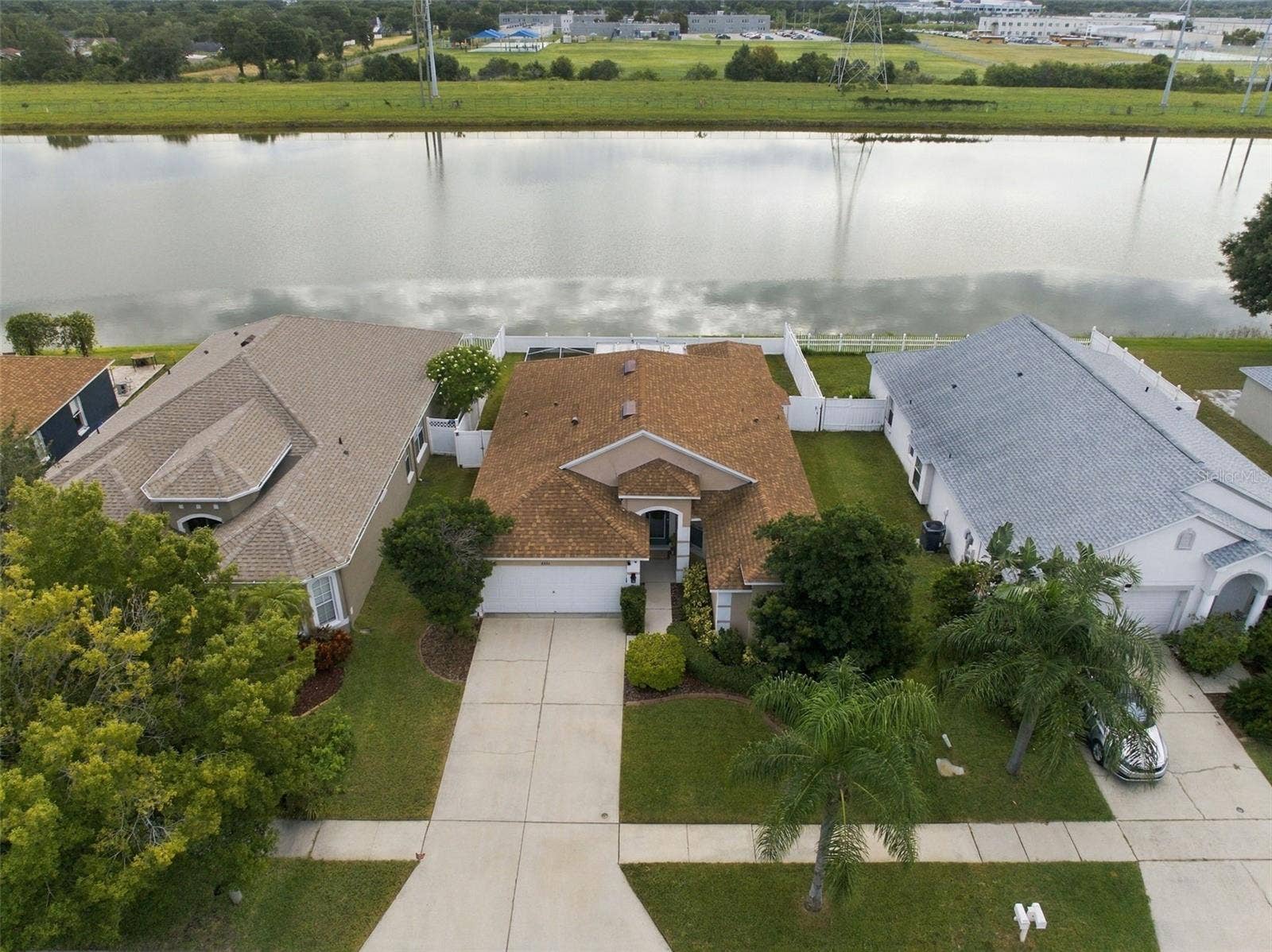 8335 CANTERBURY LAKE BOULEVARD, Tampa, FL 33619