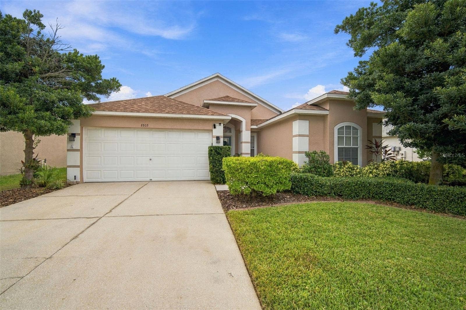 8335 CANTERBURY LAKE BOULEVARD, Tampa, FL 33619