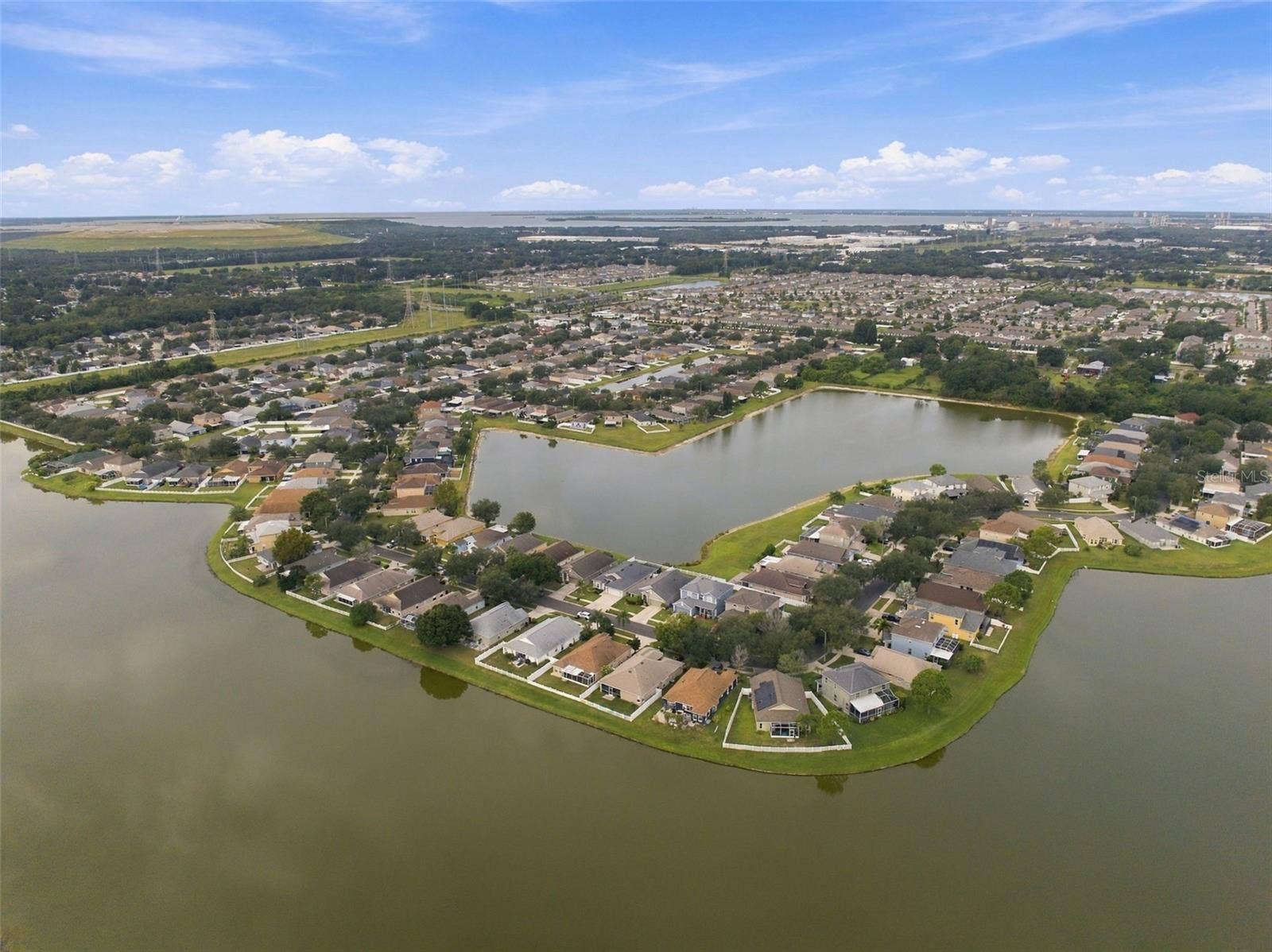 8335 CANTERBURY LAKE BOULEVARD, Tampa, FL 33619