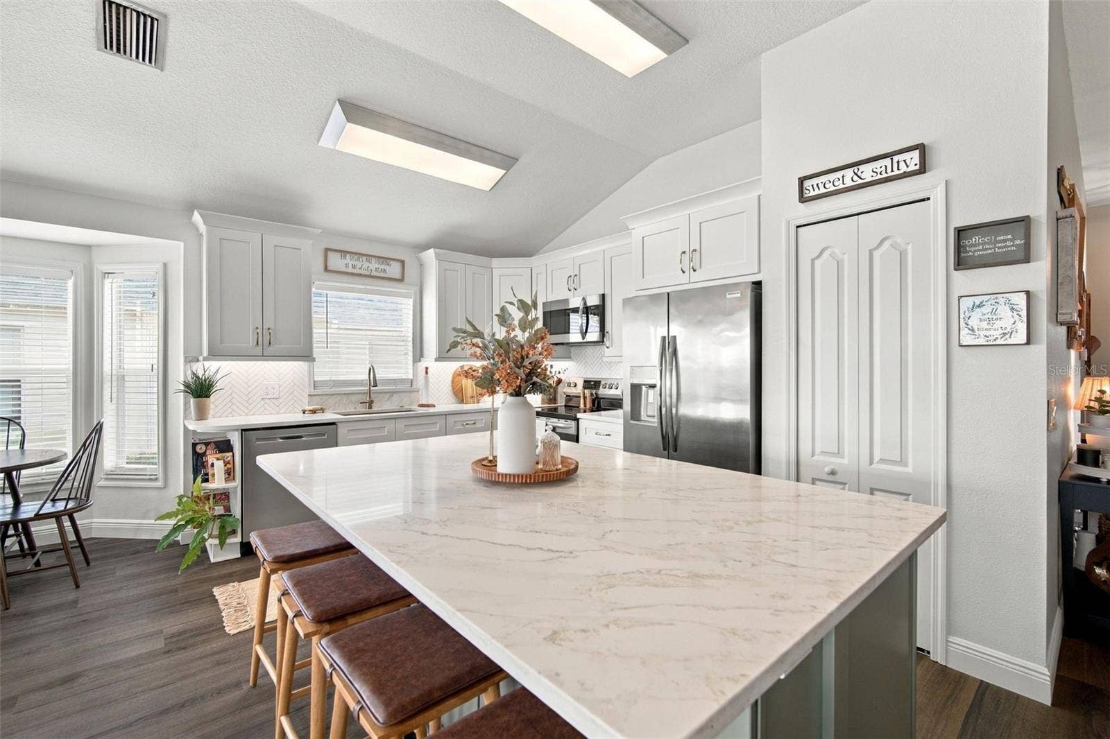 8335 CANTERBURY LAKE BOULEVARD, Tampa, FL 33619