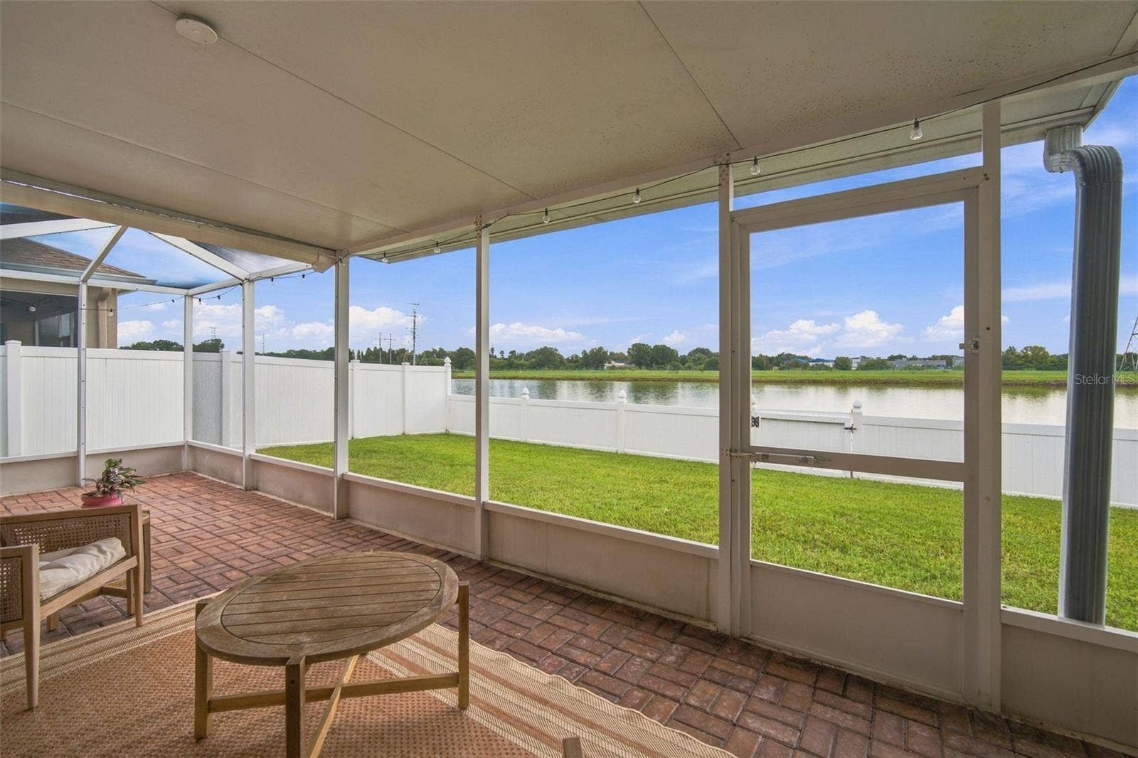 8335 CANTERBURY LAKE BOULEVARD, Tampa, FL 33619