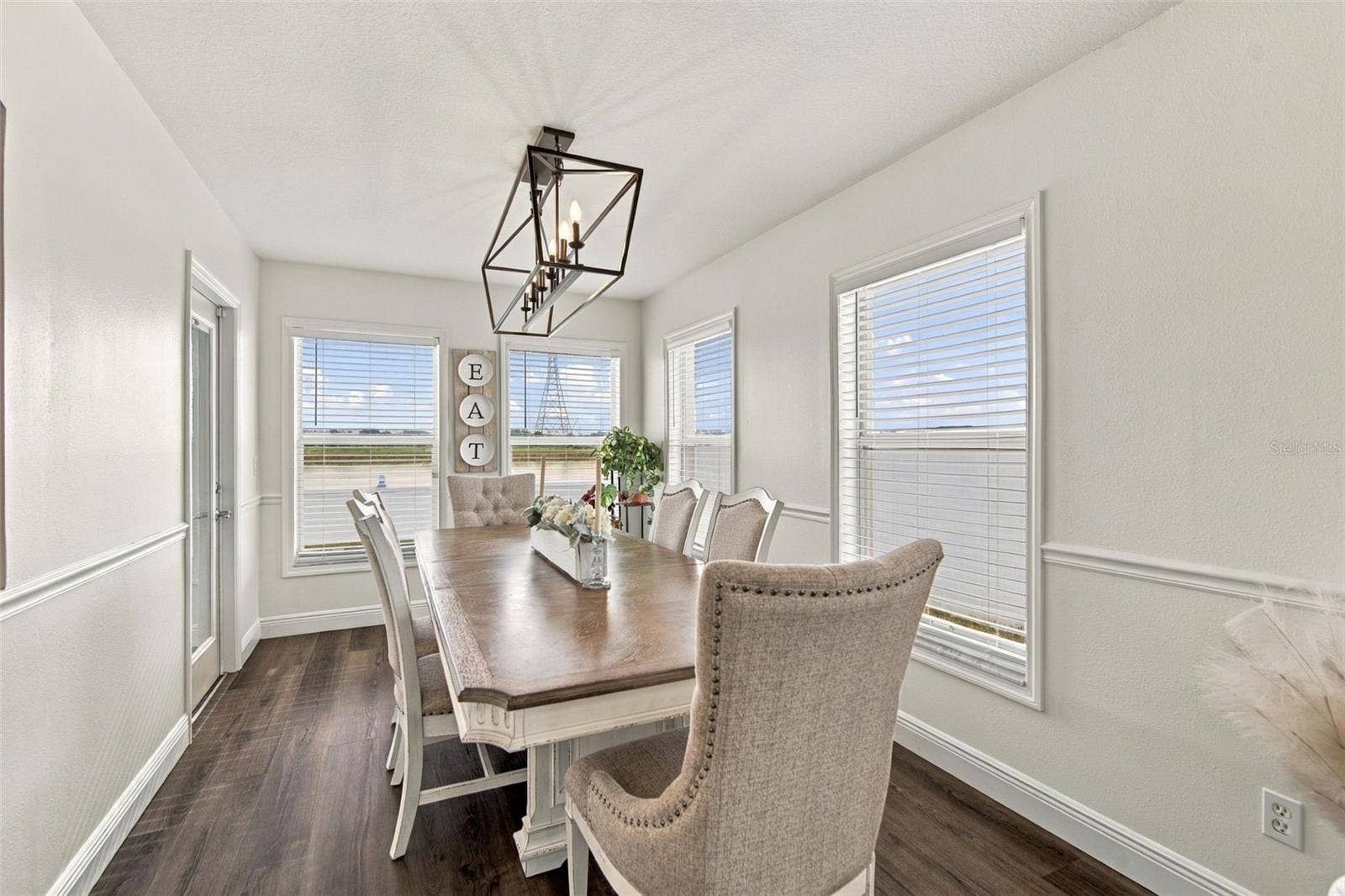 8335 CANTERBURY LAKE BOULEVARD, Tampa, FL 33619