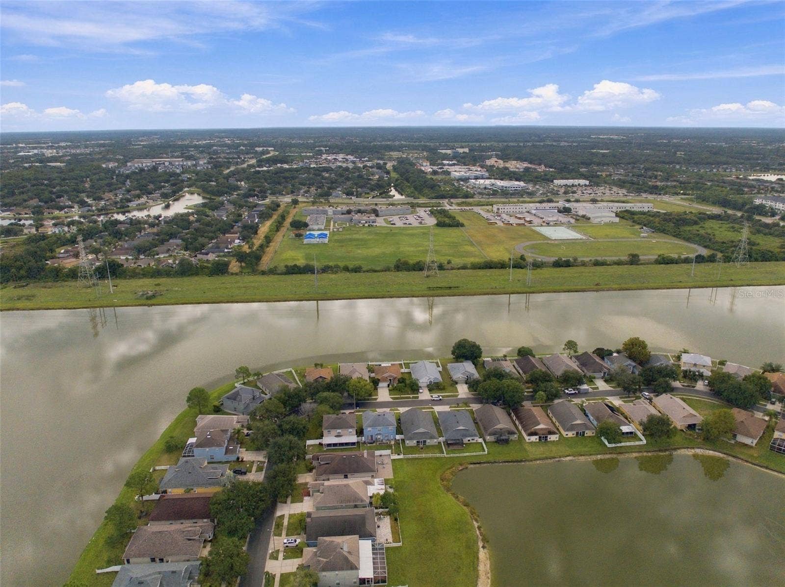 8335 CANTERBURY LAKE BOULEVARD, Tampa, FL 33619