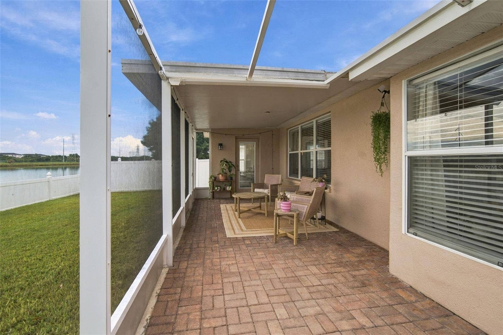 8335 CANTERBURY LAKE BOULEVARD, Tampa, FL 33619