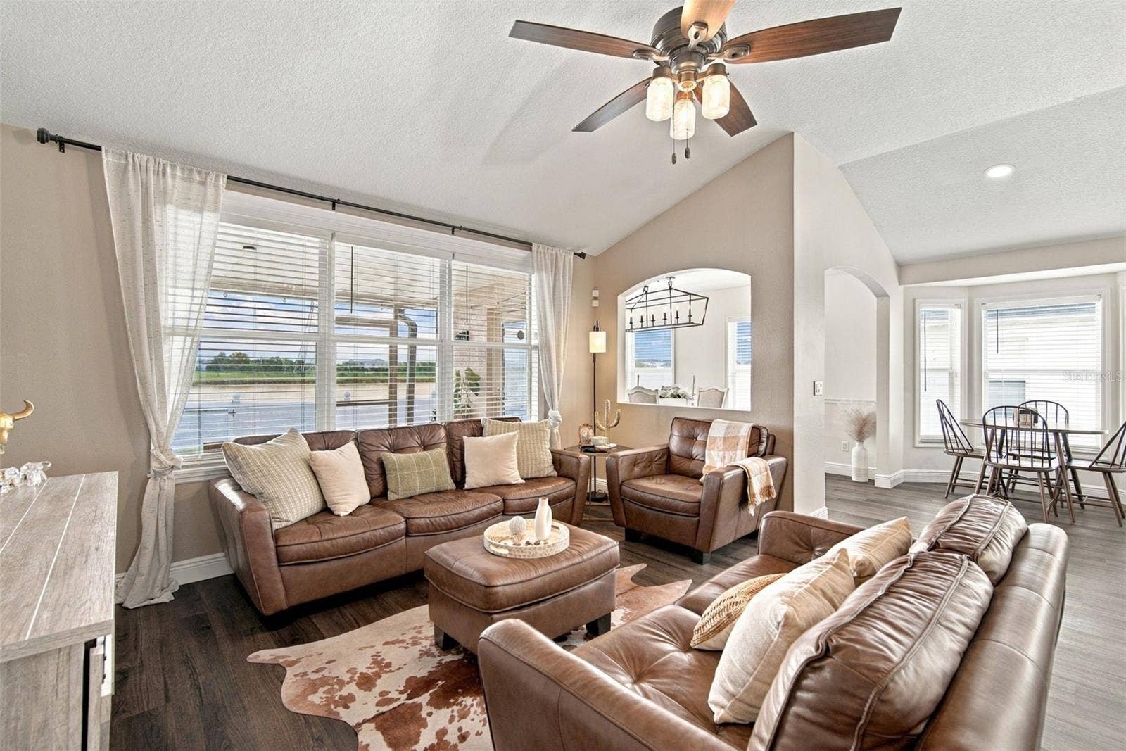 8335 CANTERBURY LAKE BOULEVARD, Tampa, FL 33619