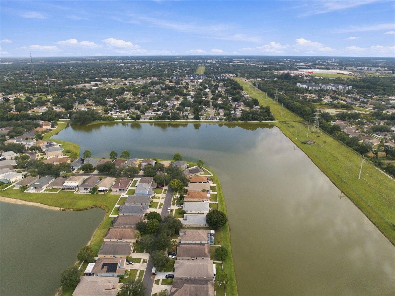 8335 CANTERBURY LAKE BOULEVARD, Tampa, FL 33619