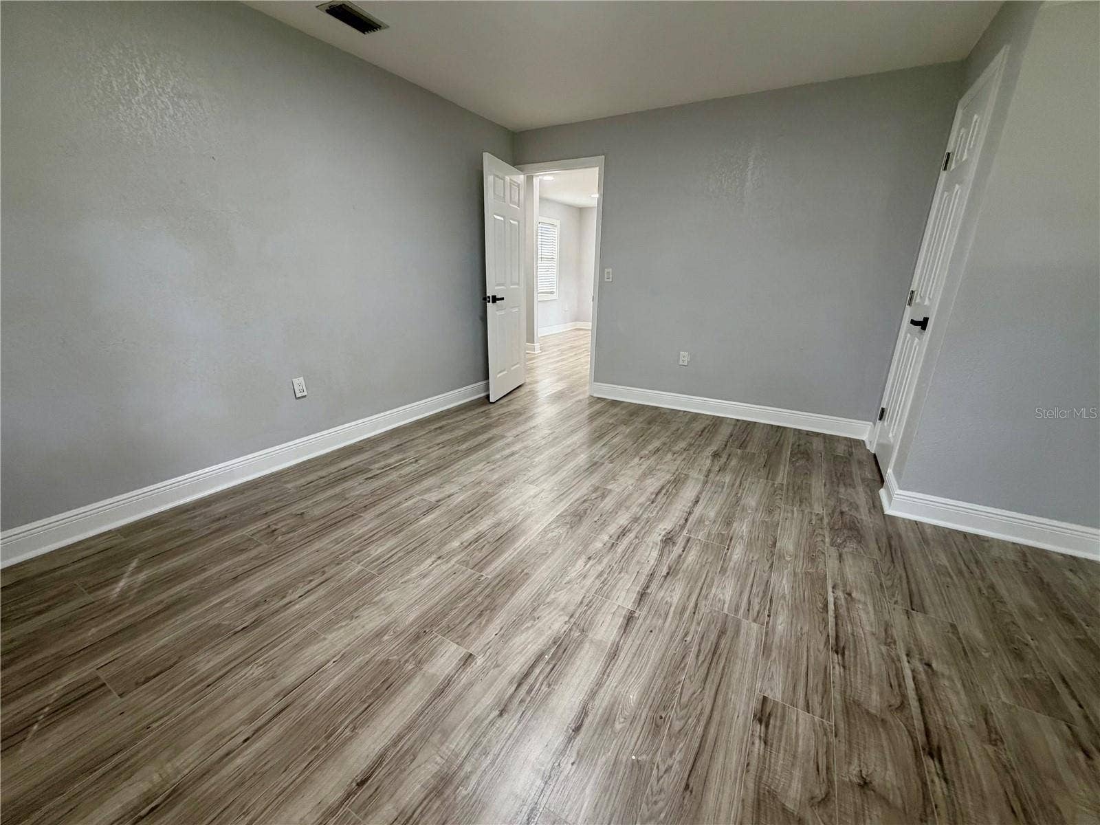 301 80TH AVENUE NE, St Petersburg, FL 33702 301 80TH AVENUE NE, St Petersburg, FL 33702