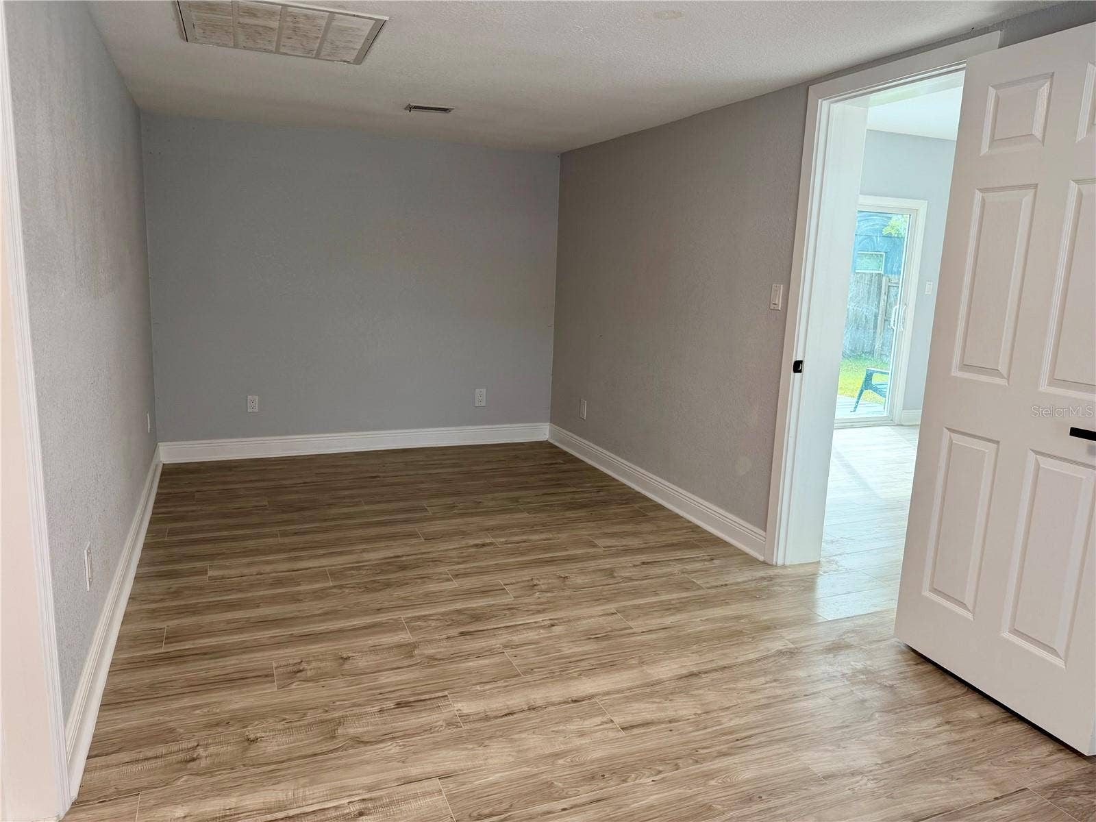 301 80TH AVENUE NE, St Petersburg, FL 33702 301 80TH AVENUE NE, St Petersburg, FL 33702