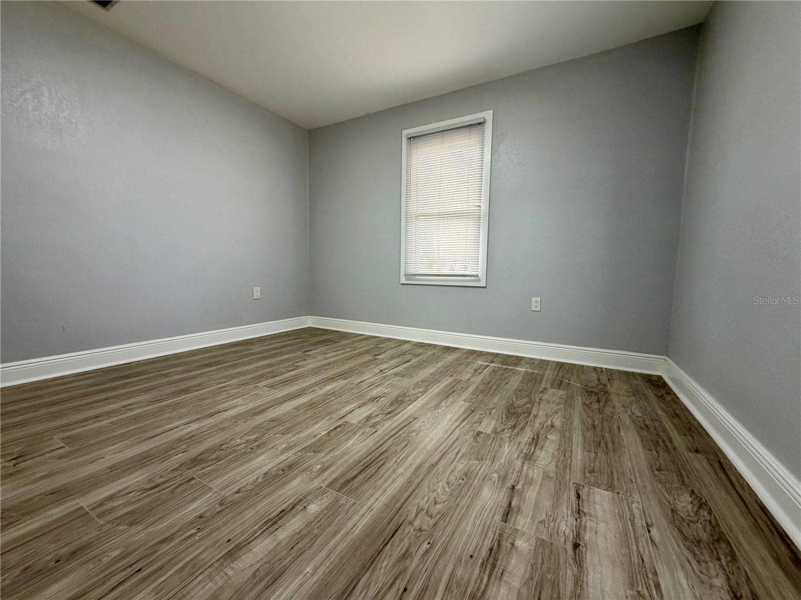 301 80TH AVENUE NE, St Petersburg, FL 33702 301 80TH AVENUE NE, St Petersburg, FL 33702