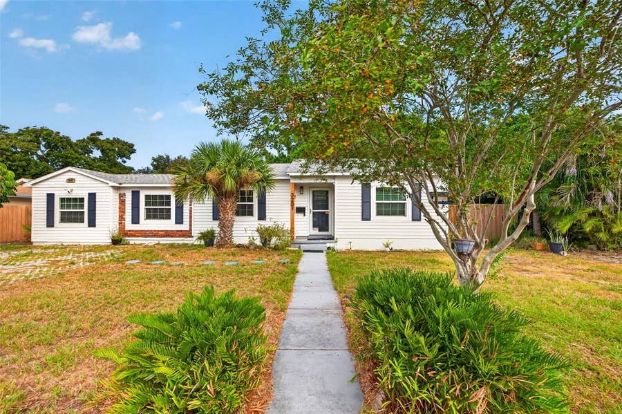 Property photo for 3201 11TH AVENUE N, St Petersburg, FL