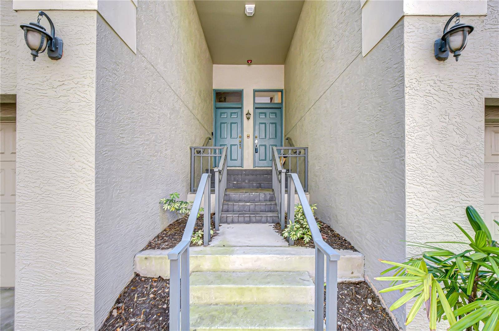 609 TROPICAL BREEZE WAY, #609, Tampa, FL 33602