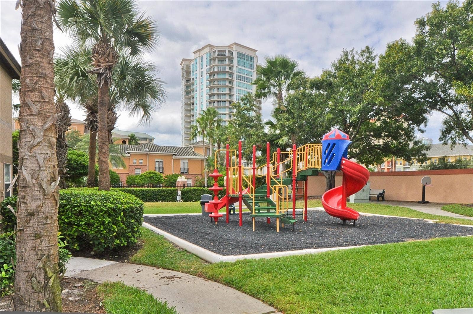 609 TROPICAL BREEZE WAY, #609, Tampa, FL 33602