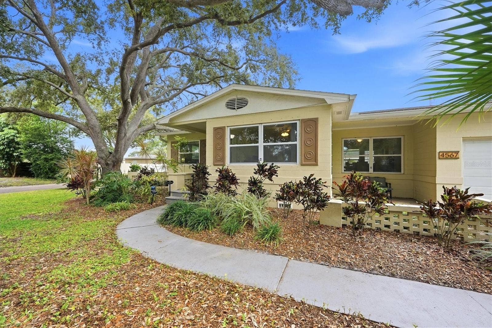 4567 25TH AVENUE N, St Petersburg, FL 33713