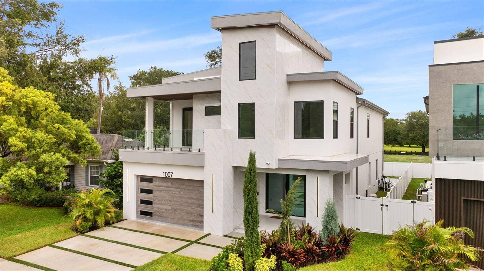 1007 W BRADDOCK STREET, Tampa, FL 33603