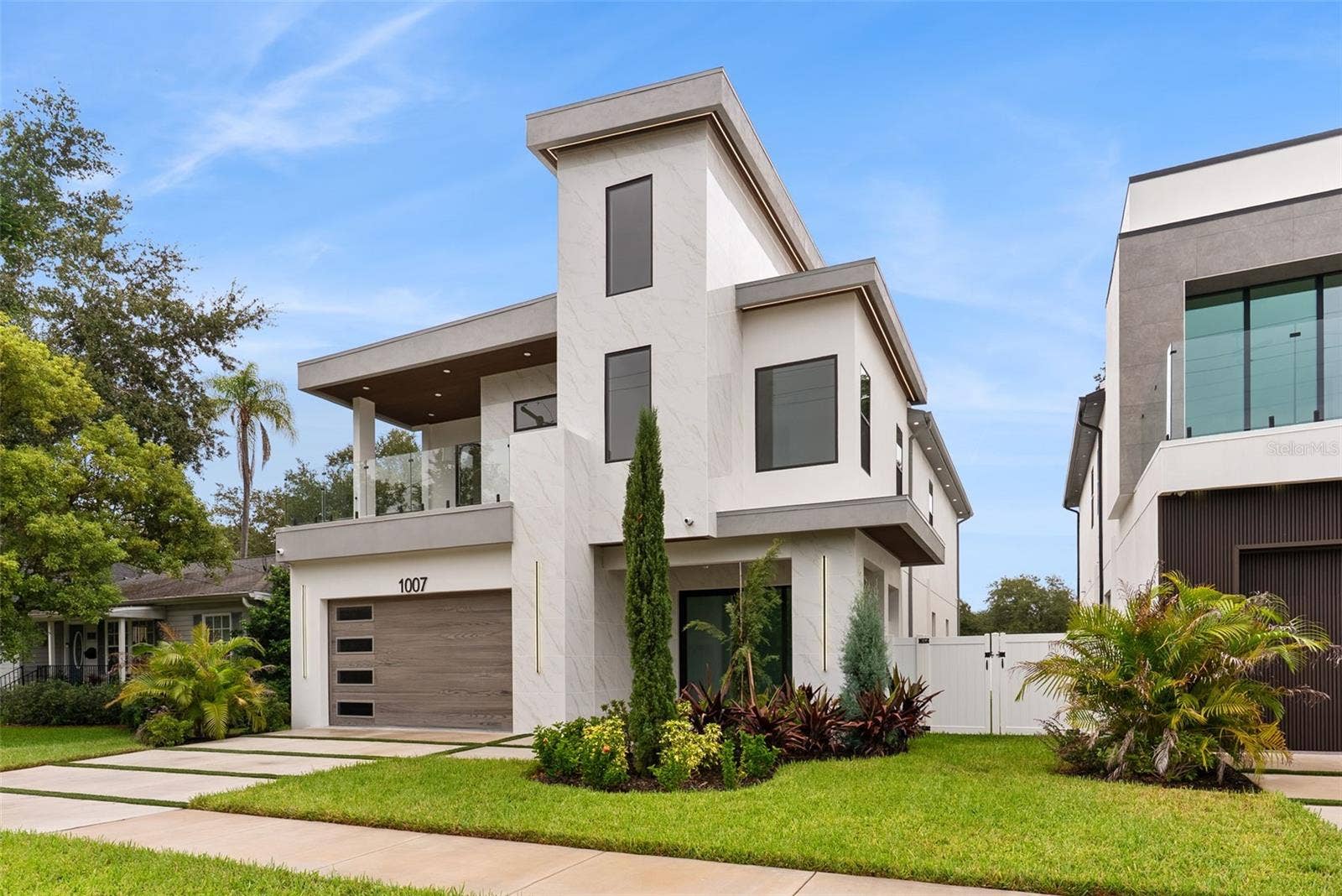 1007 W BRADDOCK STREET, Tampa, FL 33603