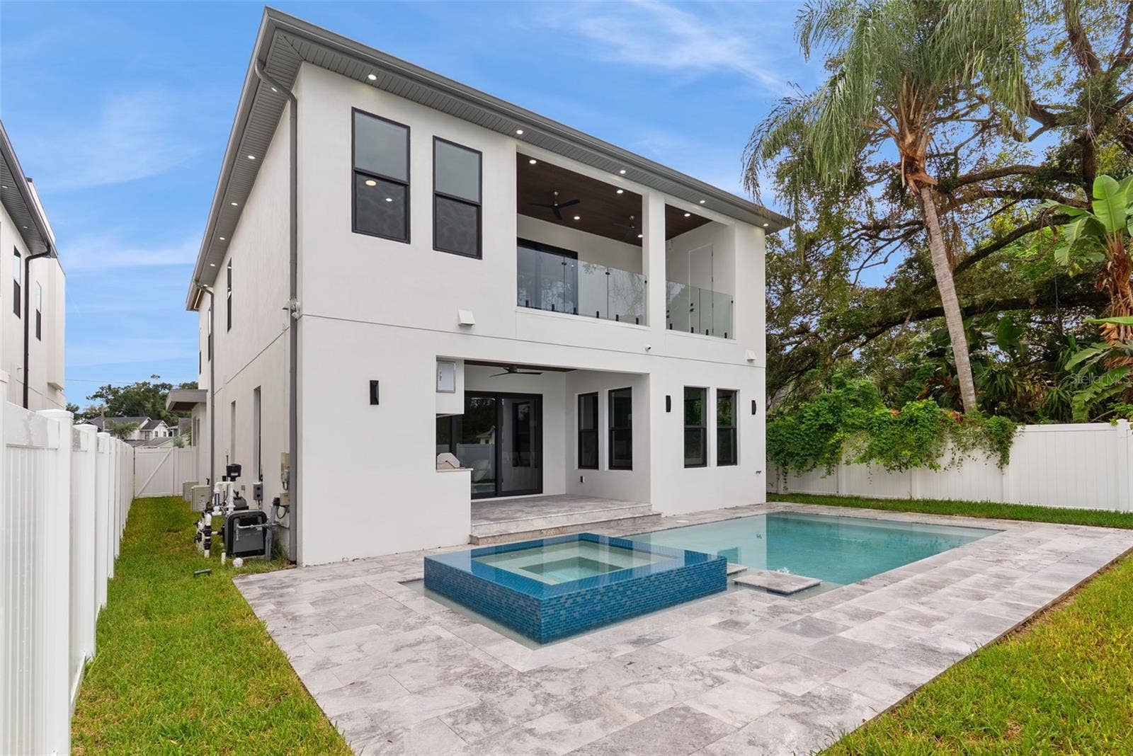1007 W BRADDOCK STREET, Tampa, FL 33603