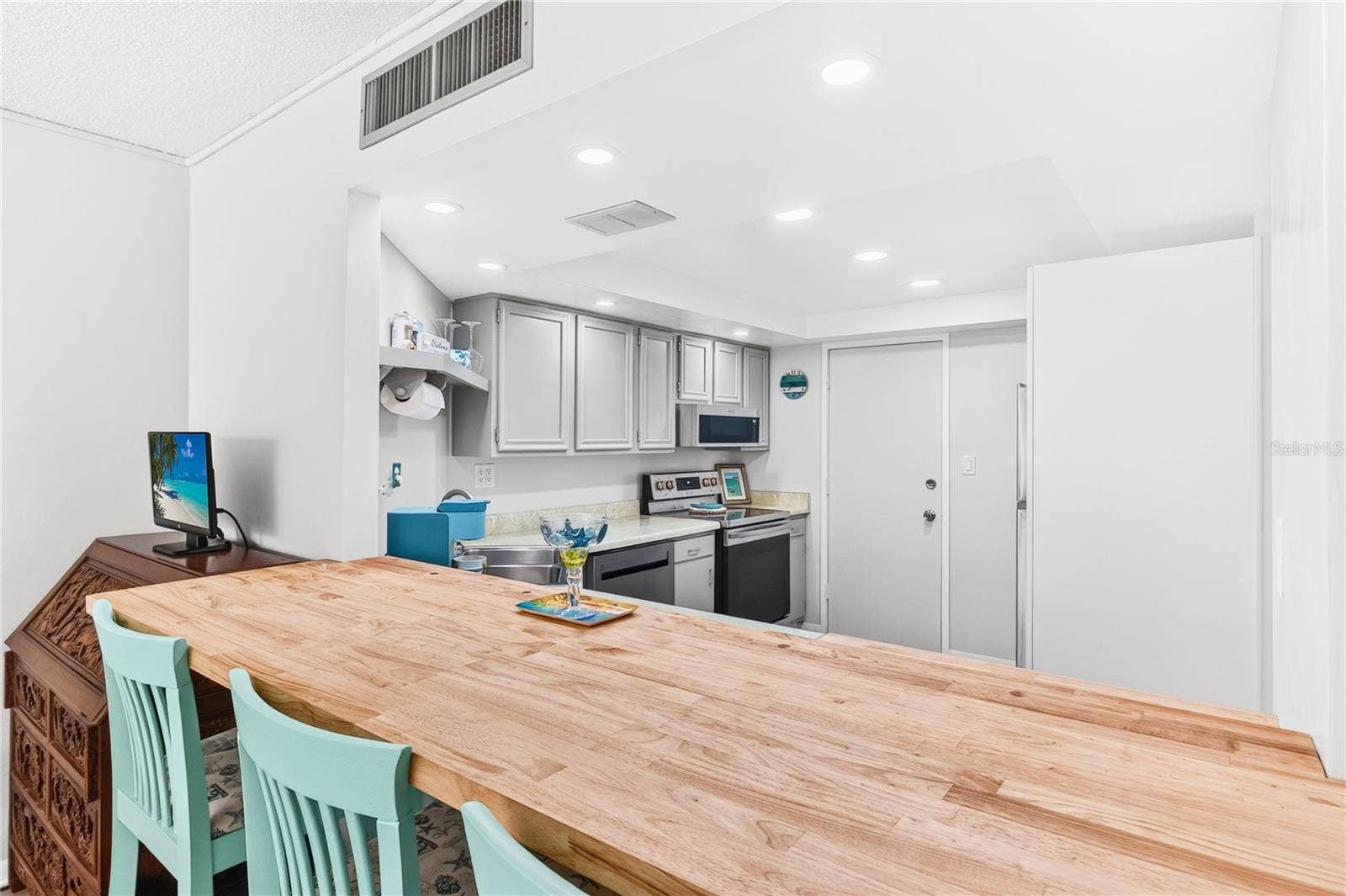 7400 SUN ISLAND DRIVE S, #203, South Pasadena, FL 33707 7400 SUN ISLAND DRIVE S, #203, South Pasadena, FL 33707