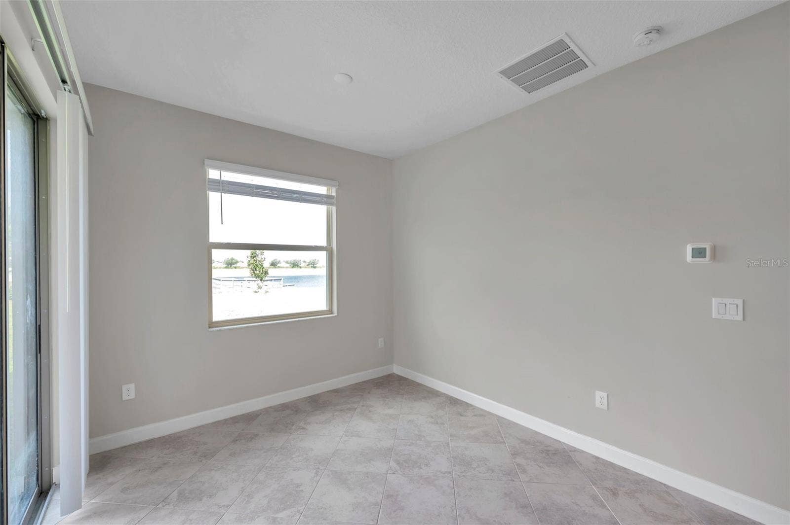 11412 FRESHWATER RIDGE DRIVE, Riverview, FL 33569 breakfast room lakeview