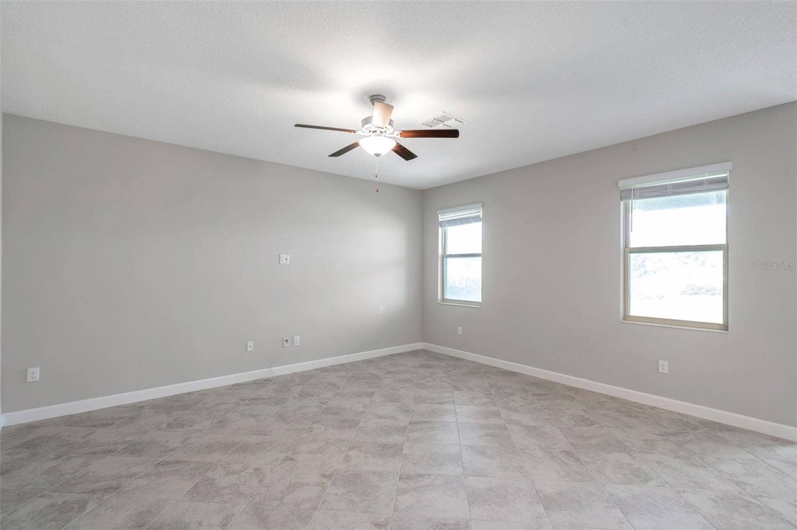 11412 FRESHWATER RIDGE DRIVE, Riverview, FL 33569 family room