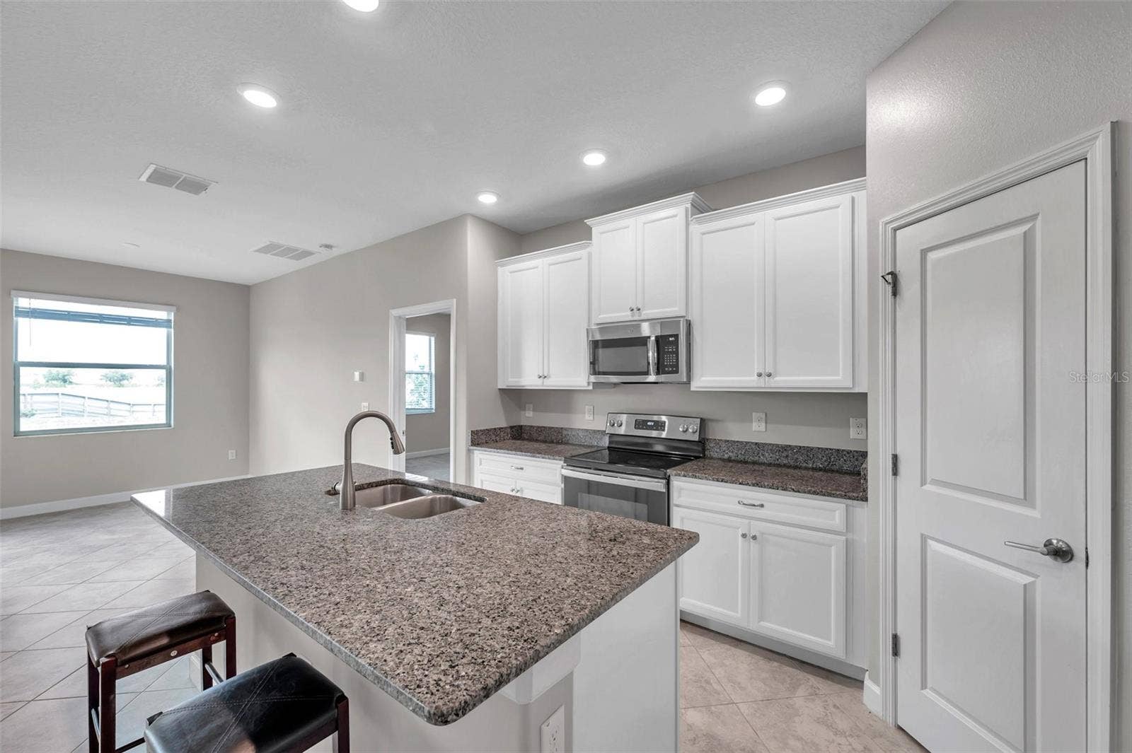 11412 FRESHWATER RIDGE DRIVE, Riverview, FL 33569 11412 FRESHWATER RIDGE DRIVE, Riverview, FL 33569