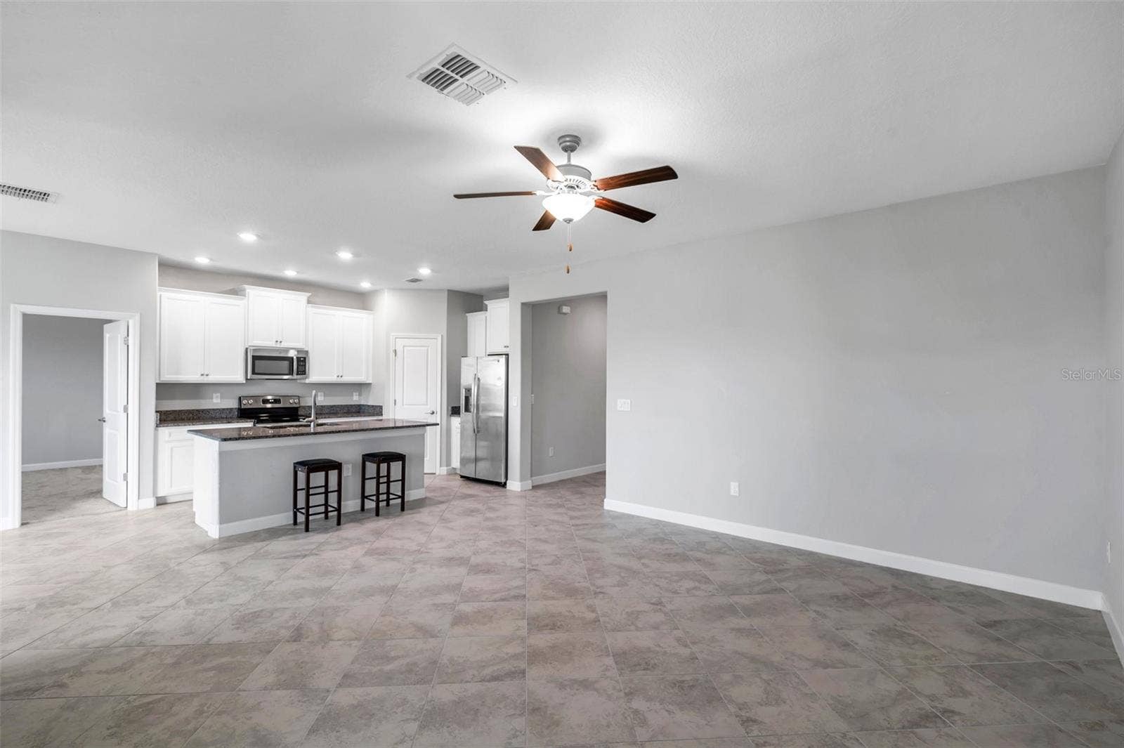 11412 FRESHWATER RIDGE DRIVE, Riverview, FL 33569 kitchen