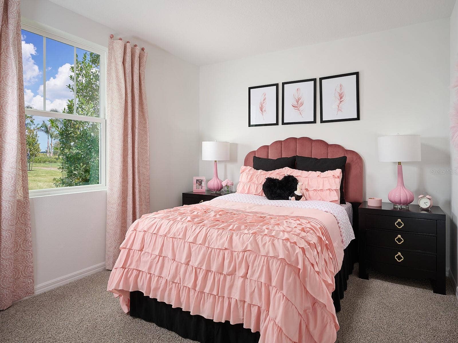 2041 ROSEWOOD DRIVE, Bartow, FL 33830 Photo is not of the actual home, but is an inspirational photo of builders model home and may depict options, furnishings, and/or decorator features that are not included.