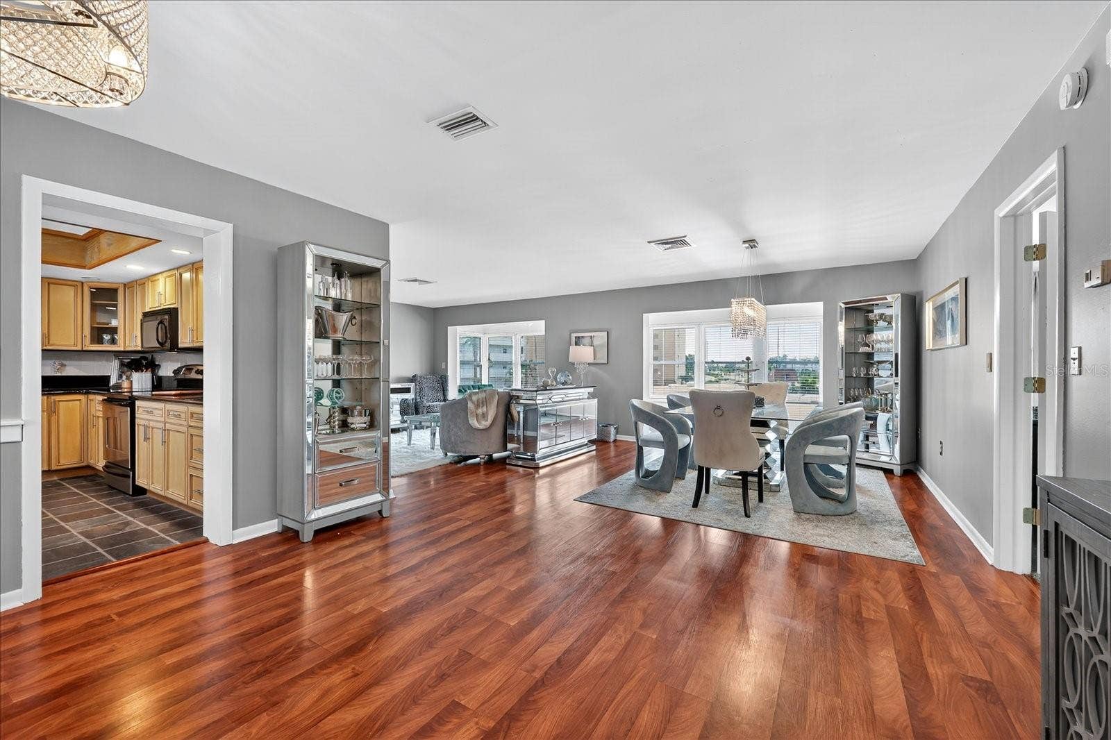 5020 BRITTANY DRIVE S, #322, St Petersburg, FL 33715 5020 BRITTANY DRIVE S, #322, St Petersburg, FL 33715