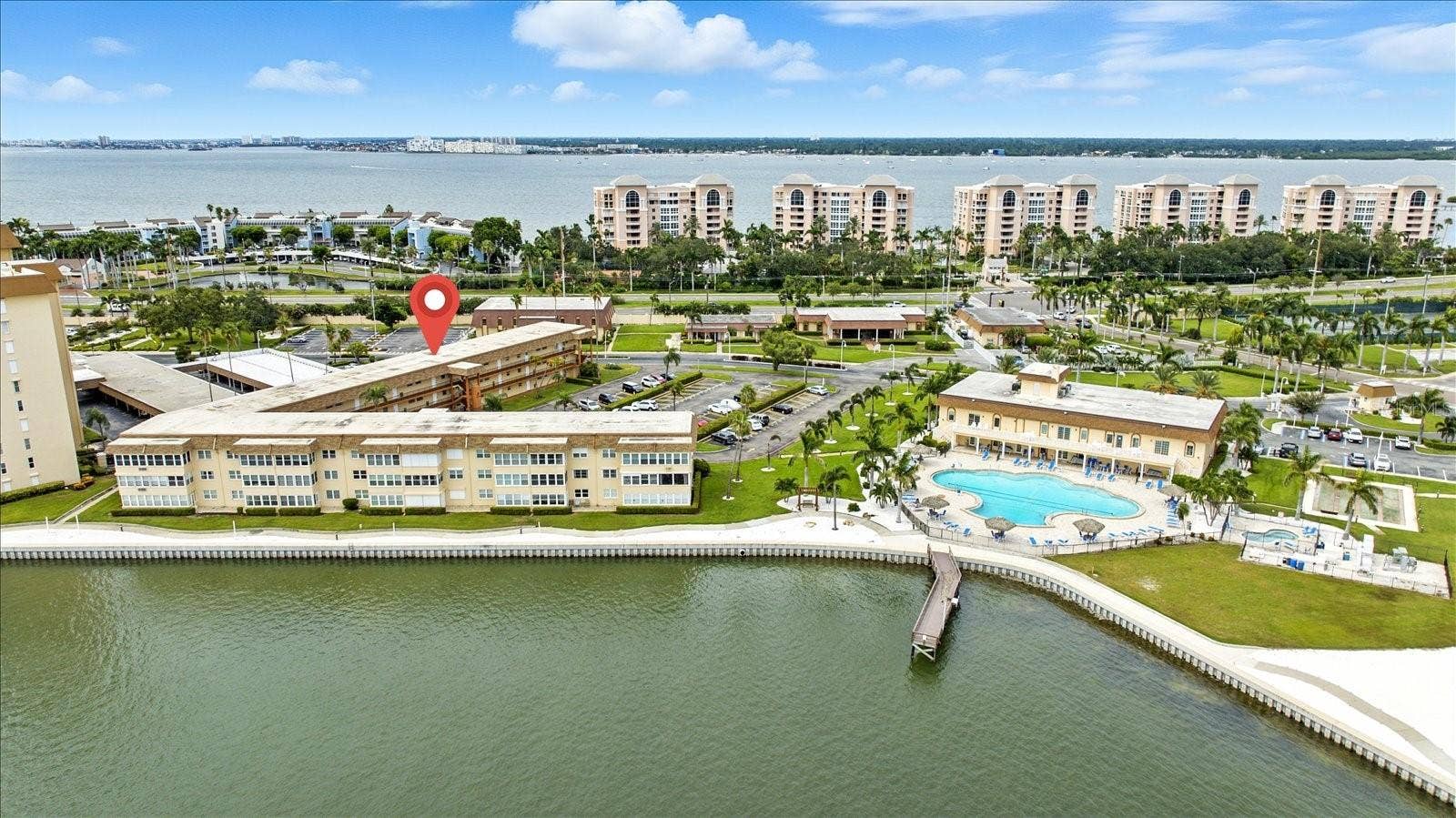 5020 BRITTANY DRIVE S, #322, St Petersburg, FL 33715 5020 BRITTANY DRIVE S, #322, St Petersburg, FL 33715
