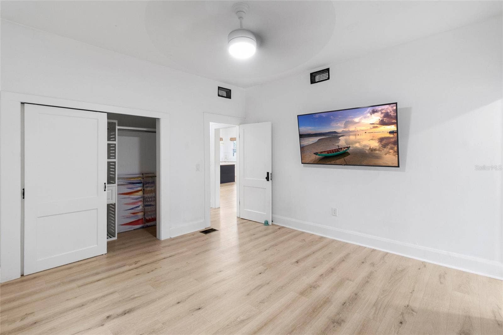 2243 HIGHLAND STREET S, St Petersburg, FL 33705 Primary Bedroom with en suite bath!