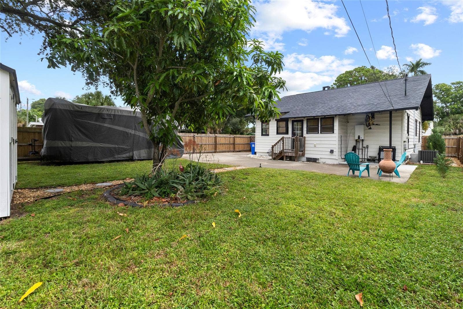 2243 HIGHLAND STREET S, St Petersburg, FL 33705 Spacious backyard! Room to entertain!