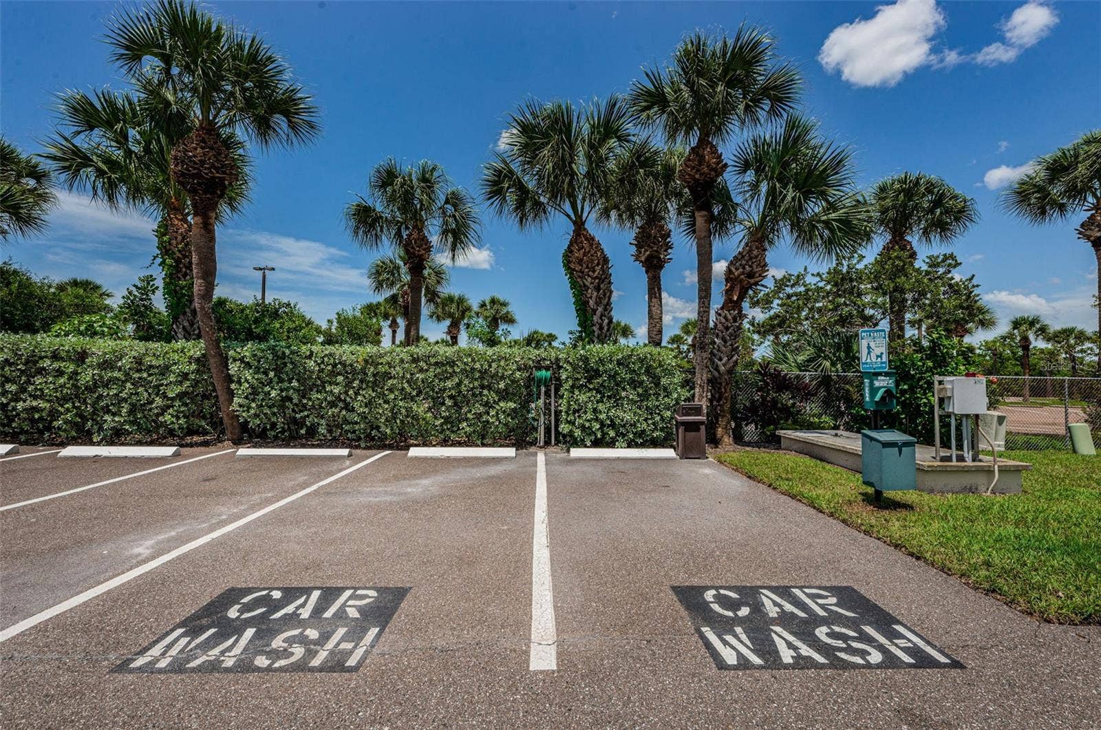 19531 GULF BOULEVARD, #604, Indian Shores, FL 33785 Car Wash spaces