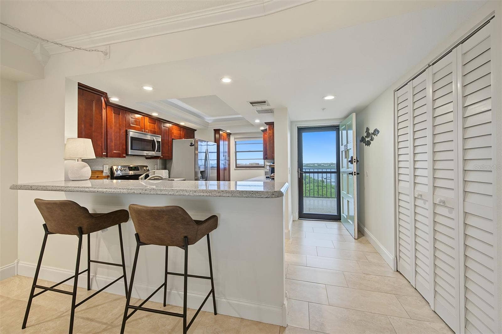 19531 GULF BOULEVARD, #604, Indian Shores, FL 33785 Looking into the Kitchen, over the Breakfast Bar