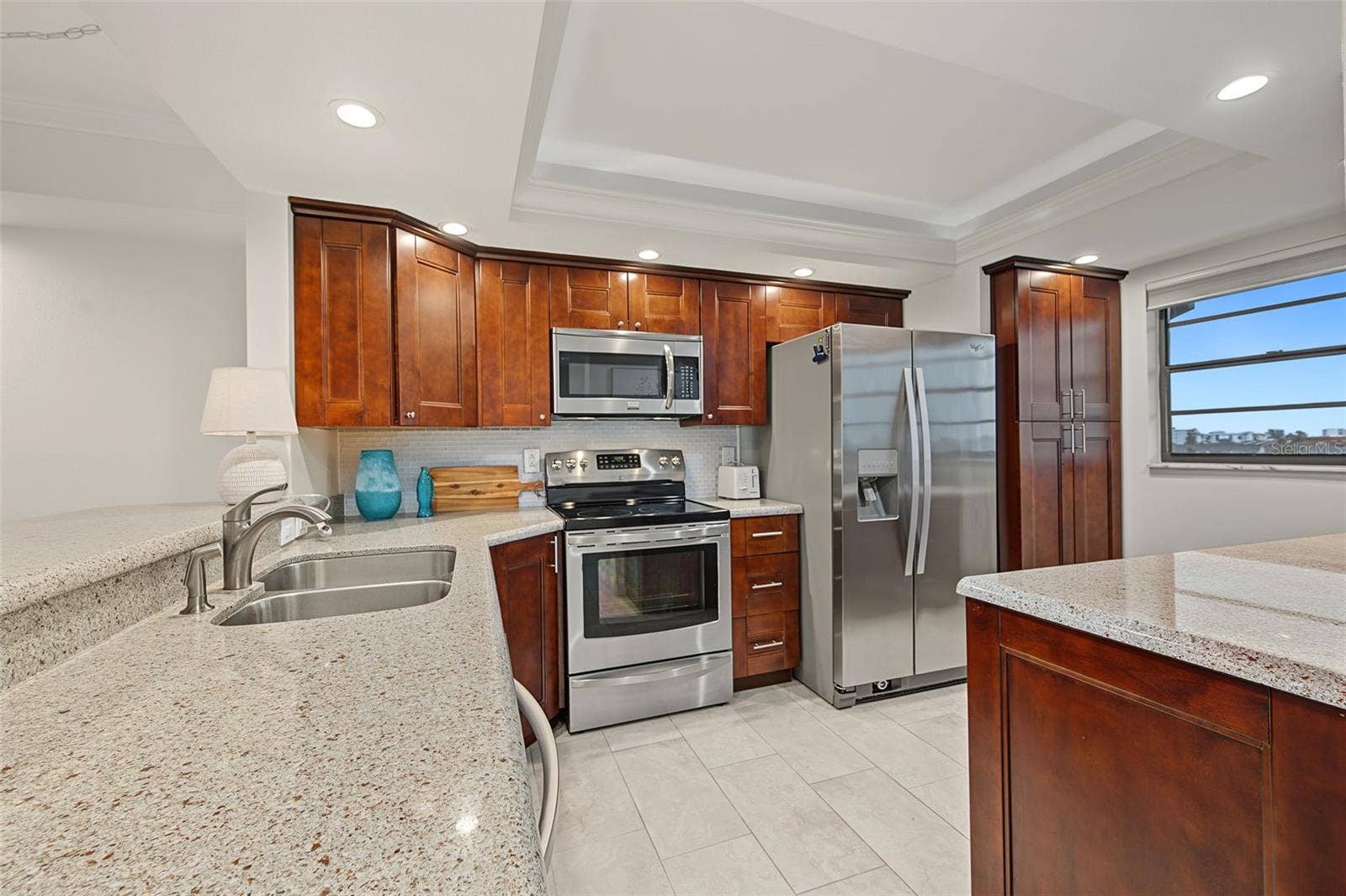 19531 GULF BOULEVARD, #604, Indian Shores, FL 33785 Beautiful, Contemporary Kitchen off the Entry