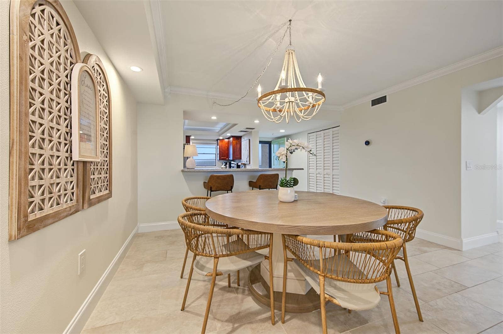 19531 GULF BOULEVARD, #604, Indian Shores, FL 33785 Dining area