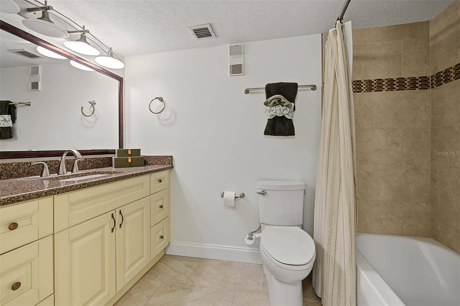 19531 GULF BOULEVARD, #604, Indian Shores, FL 33785 Primary Bathroom