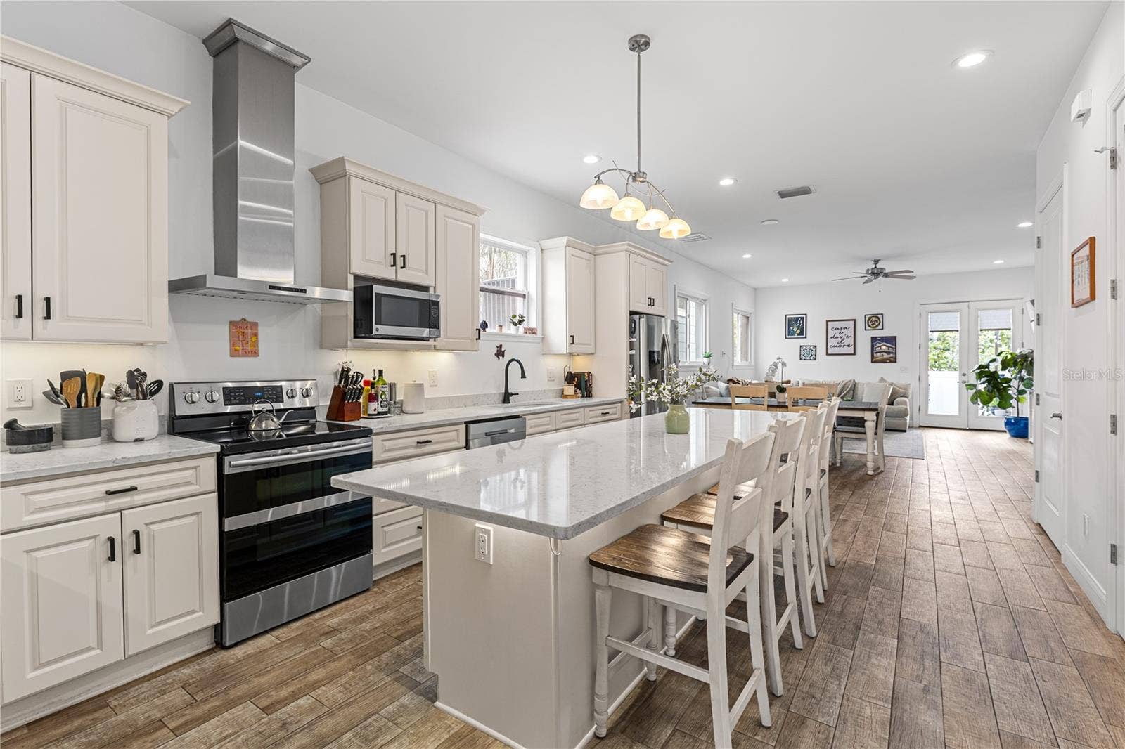 2113 W CASS STREET, #1, Tampa, FL 33606 2113 W CASS STREET, #1, Tampa, FL 33606