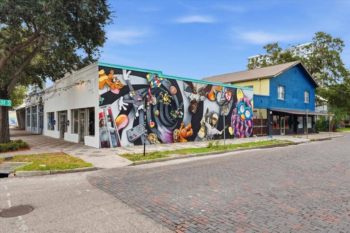 1756 CENTRAL AVENUE, St Petersburg, FL 33712