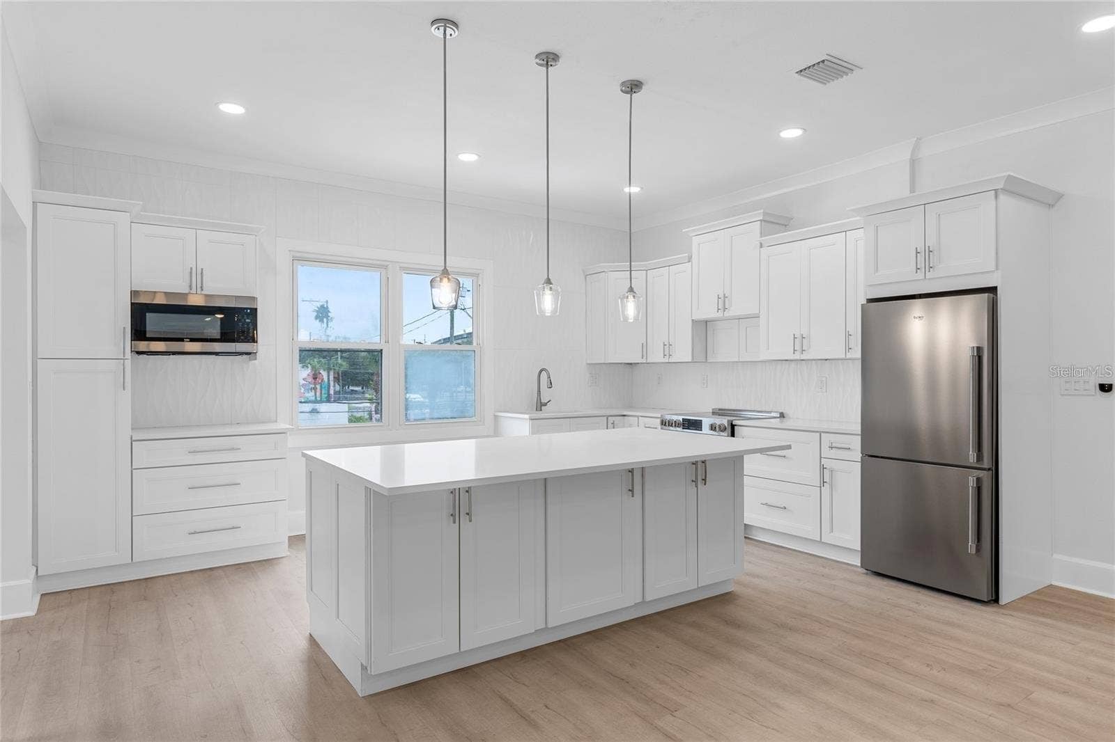 1756 CENTRAL AVENUE, St Petersburg, FL 33712