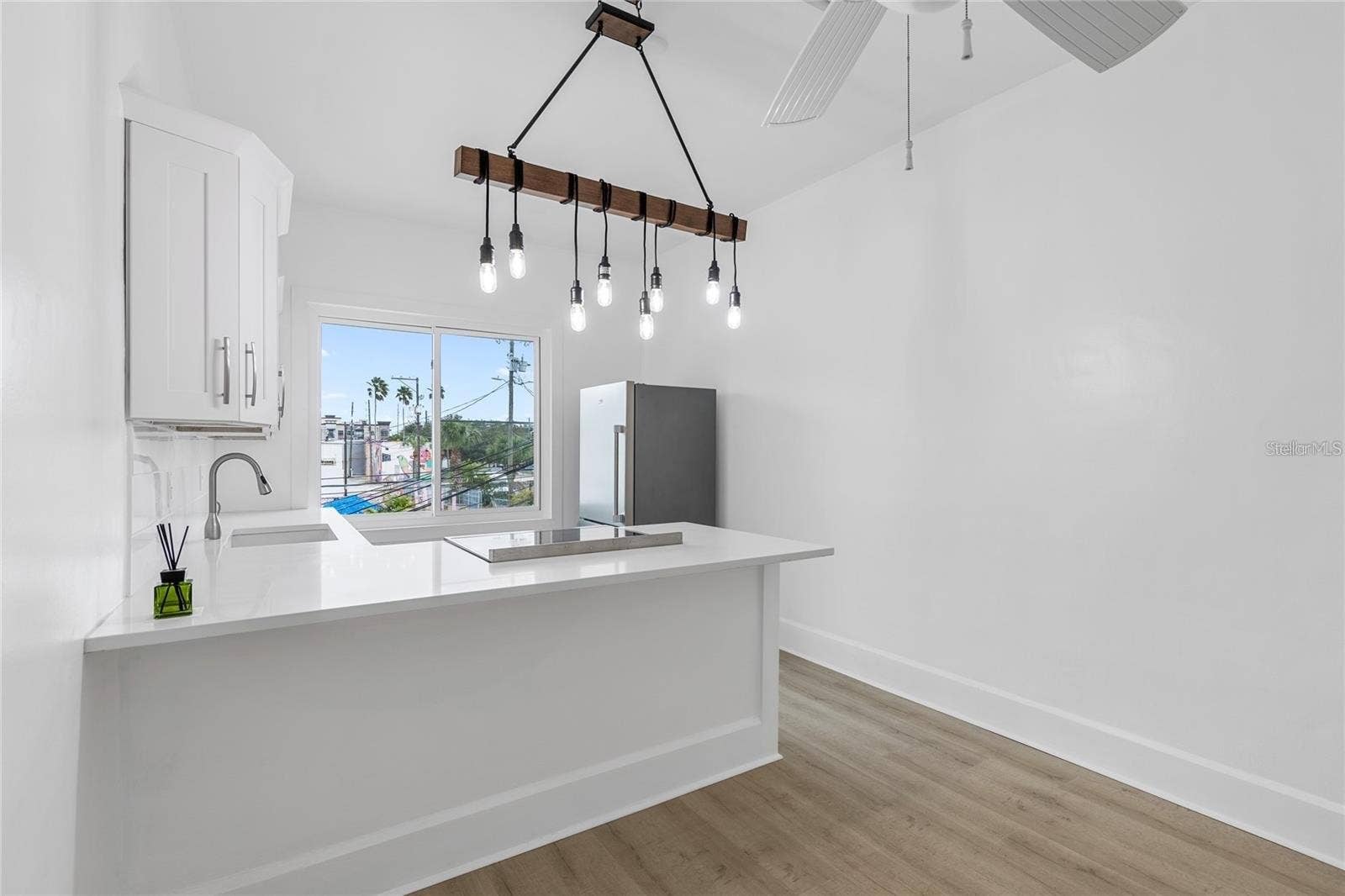 1756 CENTRAL AVENUE, St Petersburg, FL 33712
