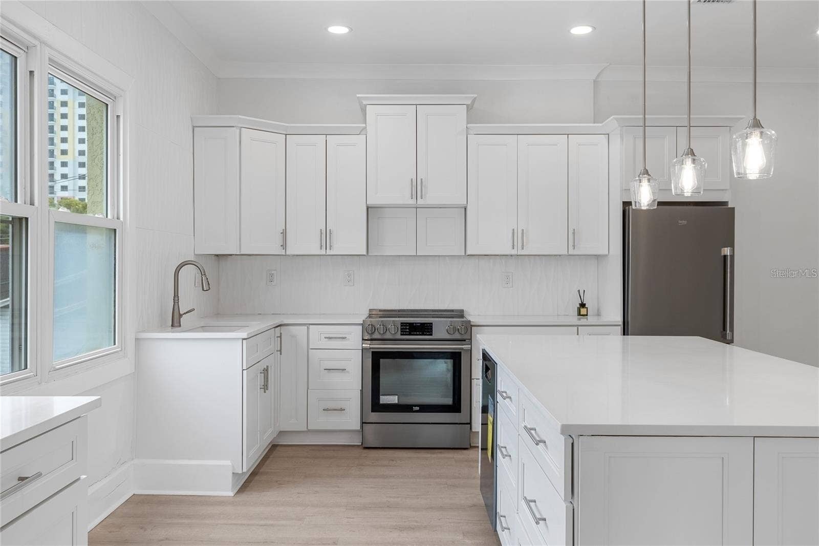 1756 CENTRAL AVENUE, St Petersburg, FL 33712