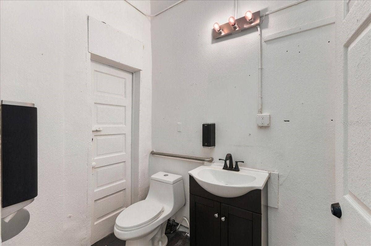 1756 CENTRAL AVENUE, St Petersburg, FL 33712
