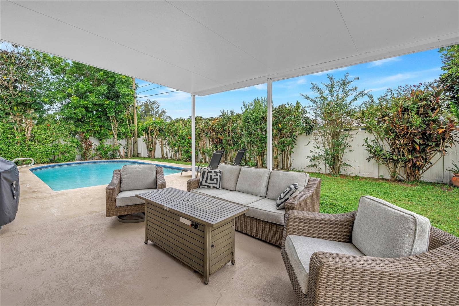 5355 14TH AVENUE N, St Petersburg, FL 33710