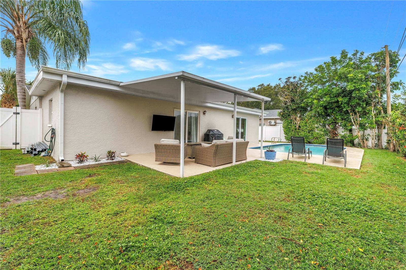 5355 14TH AVENUE N, St Petersburg, FL 33710